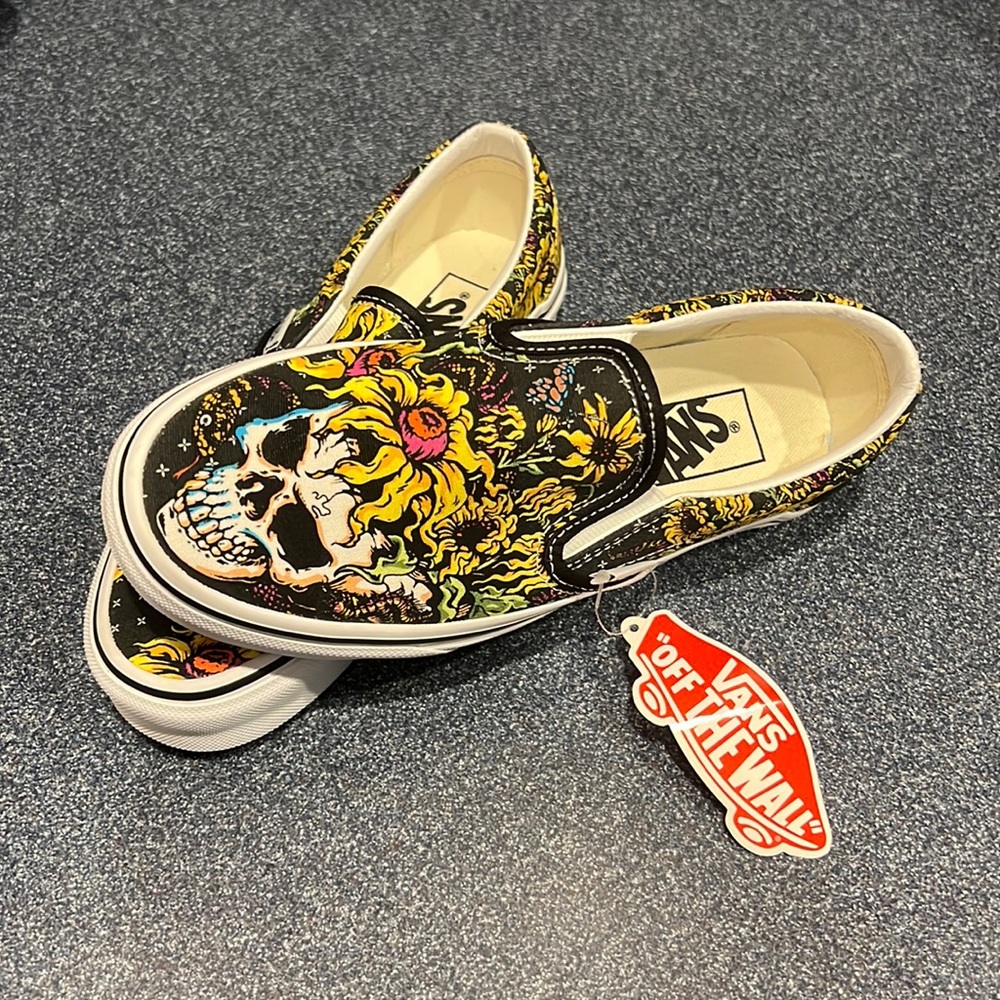Vans Classic Slip-On Beauty Skull Size 4.0 Mens/5.5 Womens